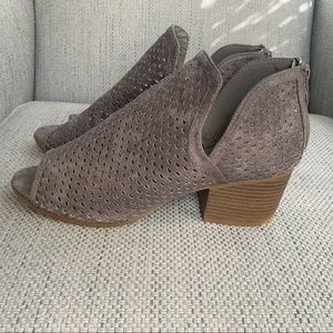 Nature Breeze Grey Booties Size 10